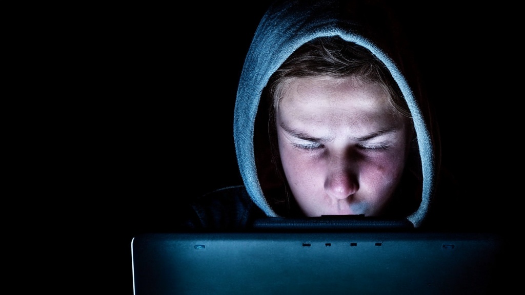 Онлайн-экстремизм: как одна мать спасла своего сына